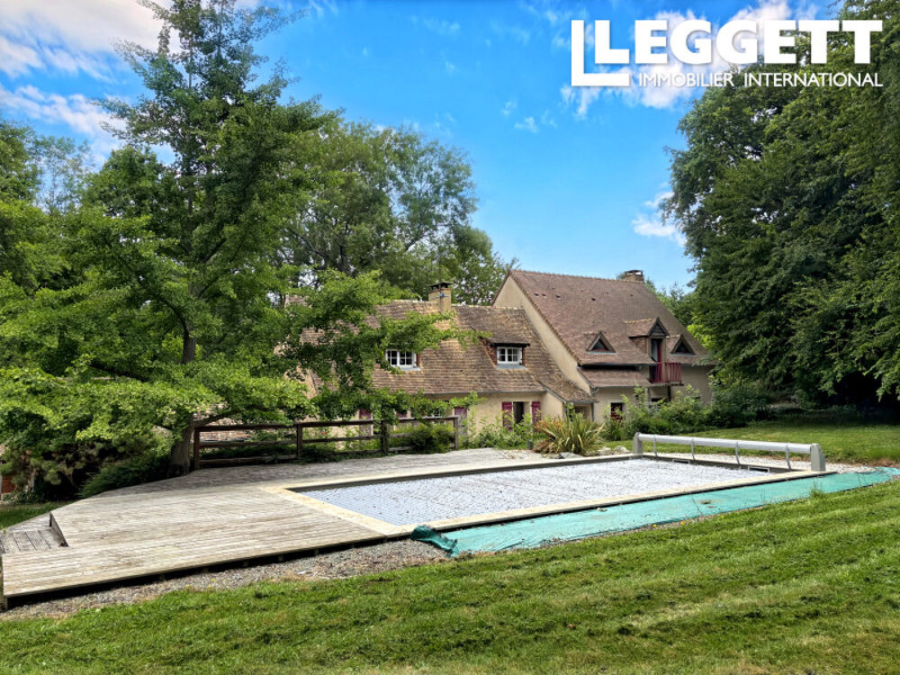 Maison 8 pièces 230 m² · à Lombron · 230 m² · 421 500 €