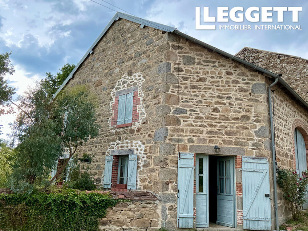 Vente Maison Maison en granit, située dans un tout petit village, avec jardin attenant et garage/grange Saint-georges-la-pouge