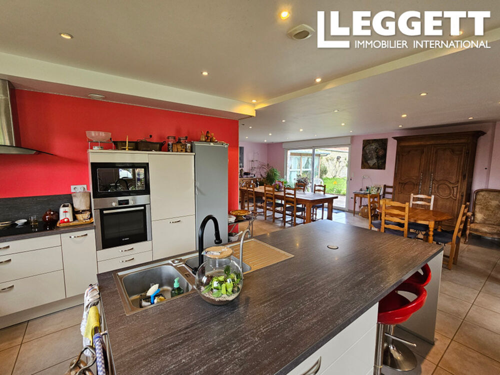 Vente Maison Charmante maison mitoyenne de 4 chambres à vendre dans un village, avec jardin, verger et dépendances Gouffern en auge