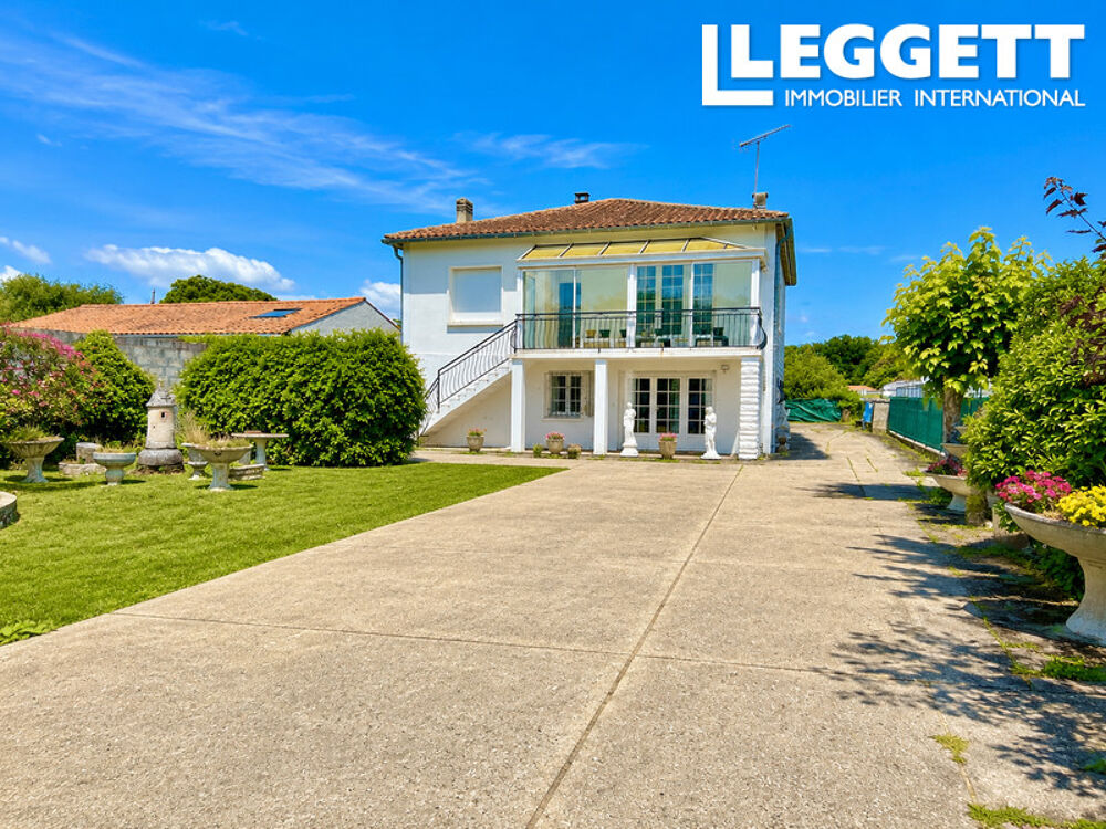 Vente Maison Maison individuelle de quatre chambres avec grand jardin, à proximité des commodités et des plages. Saint-sulpice-de-royan