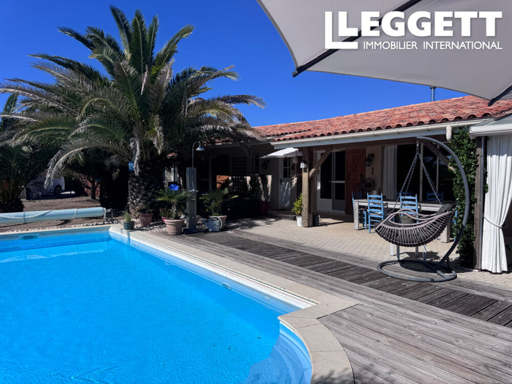 Vente Maison Maison moderne avec piscine, jacuzzi, vues dégagées, poêle à granulés, double garage et jardin à Brossac Brossac