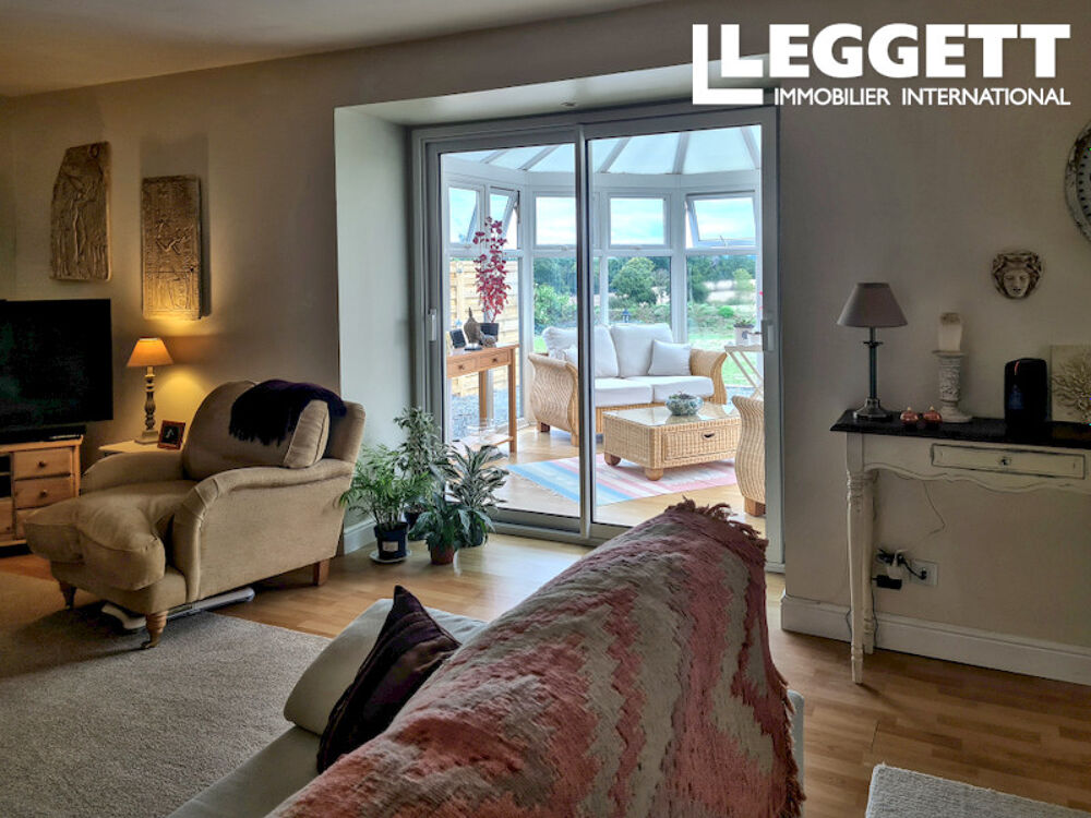 Maison 3 chambres avec véranda, jardin, garage et parking, à 5 min des commerces