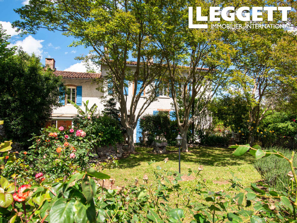 Vente Maison Charmante maison de village de 250 m² habitables offrant de beaux volumes, un parc, étange le tout sur 4400 m2 Rieux-volvestre
