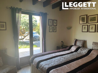 Vente Maison Villa bord du Lot avec 4 chambres, piscine et beau jardin. LÉdat