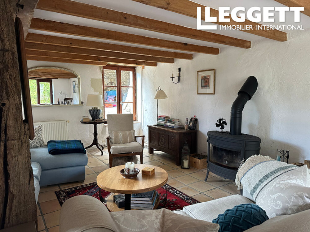 Vente Maison Maison en pierre près de Verteillac, Dordogne, 3 chambres, 4 640 m² de terrain et vues imprenables<br /> Verteillac