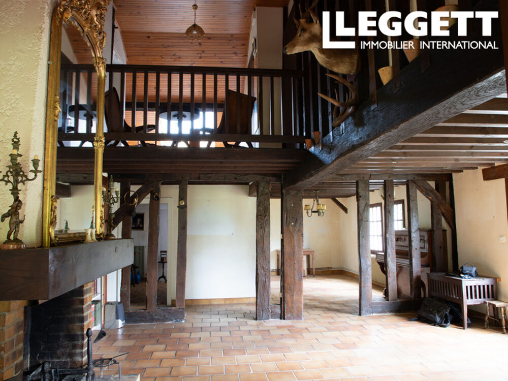 Charmante landaise de caractère, ancien pavillon de chasse, sur 6,2 ha de forêt avec piscine et dépendances