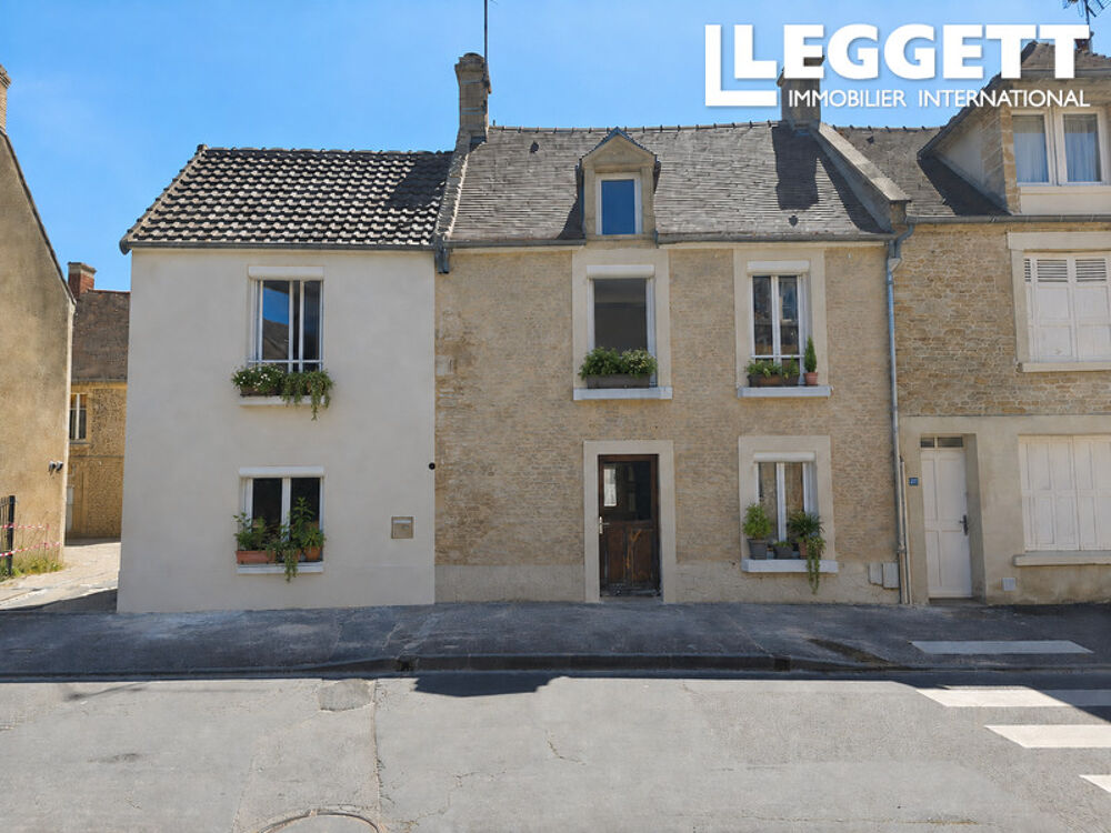 Vente Maison Bernières sur mer- maison de ville 118m2 à 800m de la plage cuisine, salle/salon, 2 salles de bain, 3 chambres BerniÈres-sur-mer