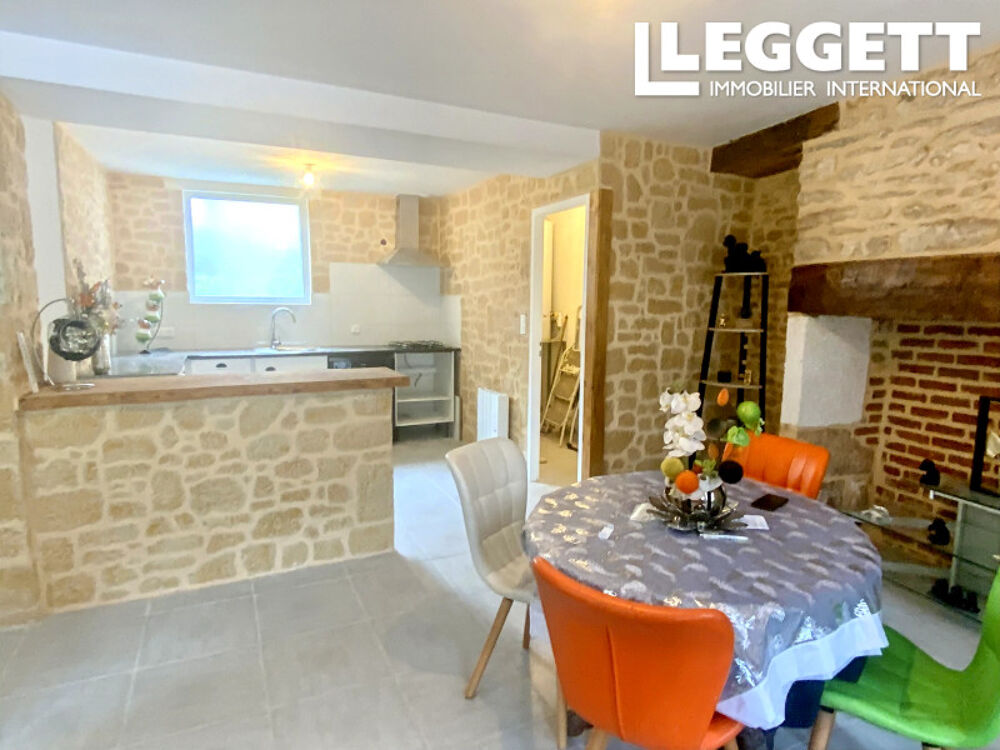Vente Maison Maison de ville rénovée à Montignac-Lascaux ? commerces, cafés et grottes à pied Montignac-lascaux