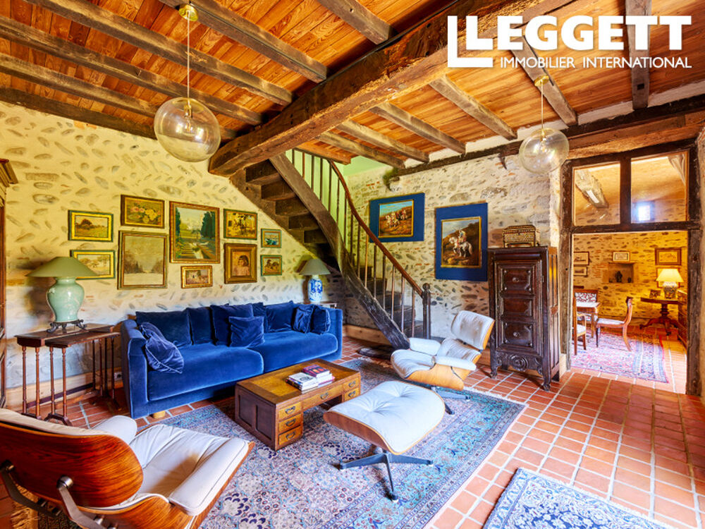 Vente Maison Demeure XVI? entièrement rénovée - 241 m², 6 chambres, garage 62 m² + 100 m² aménageables, quartier médiéval Sauveterre-de-bÉarn