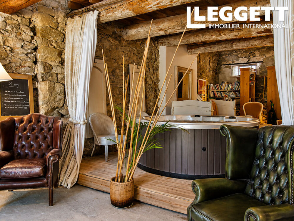 Vente Maison Maison de caractère avec logement indépendant, piscine et dépendance de 85 m² avec spa Sainte-valiÈre