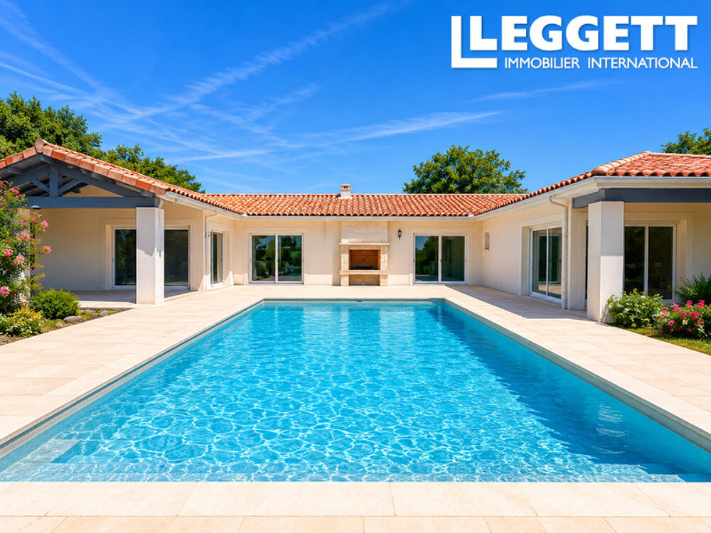 Maison contemporaine plain pied avec jardin et piscine