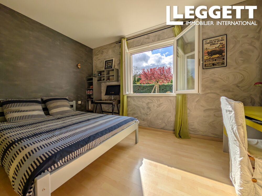 Vente Maison Maison de plain-pied lumineuse, au calme ? 3 chambres + bureau, jardin arboré et double garage Villelongue-d'aude