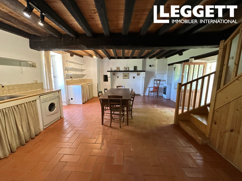 SOUS OFFRE Charmante maison en pierre avec grange, dans hameau calme proche Bourdeilles et Paussac