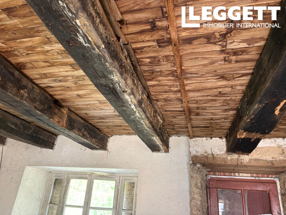 Vente Maison Projet de rénovation. Petite maison (80 m²). Toiture et sols neufs. Jardin de 112 m². Champsac