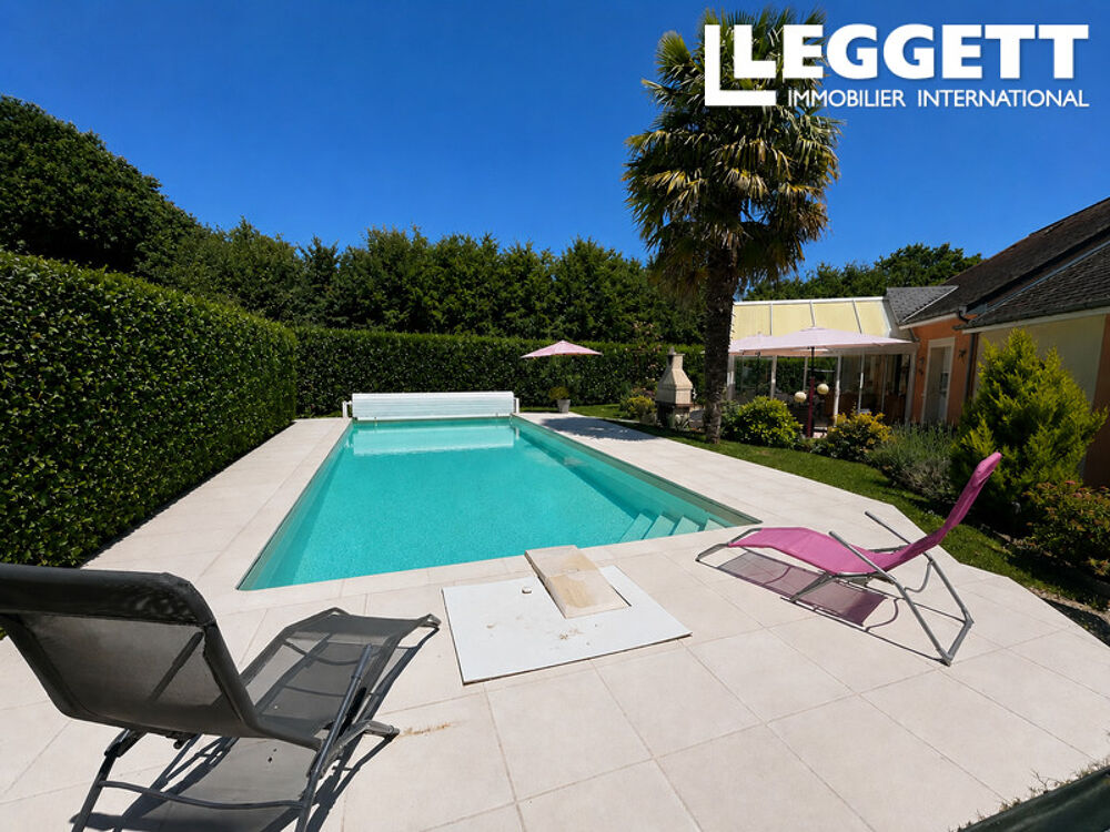 Vente Maison Maison élégante et confortable de 4 chambres, située dans un coin tranquille, avec piscine, véranda et jardin La bazouge-des-alleux