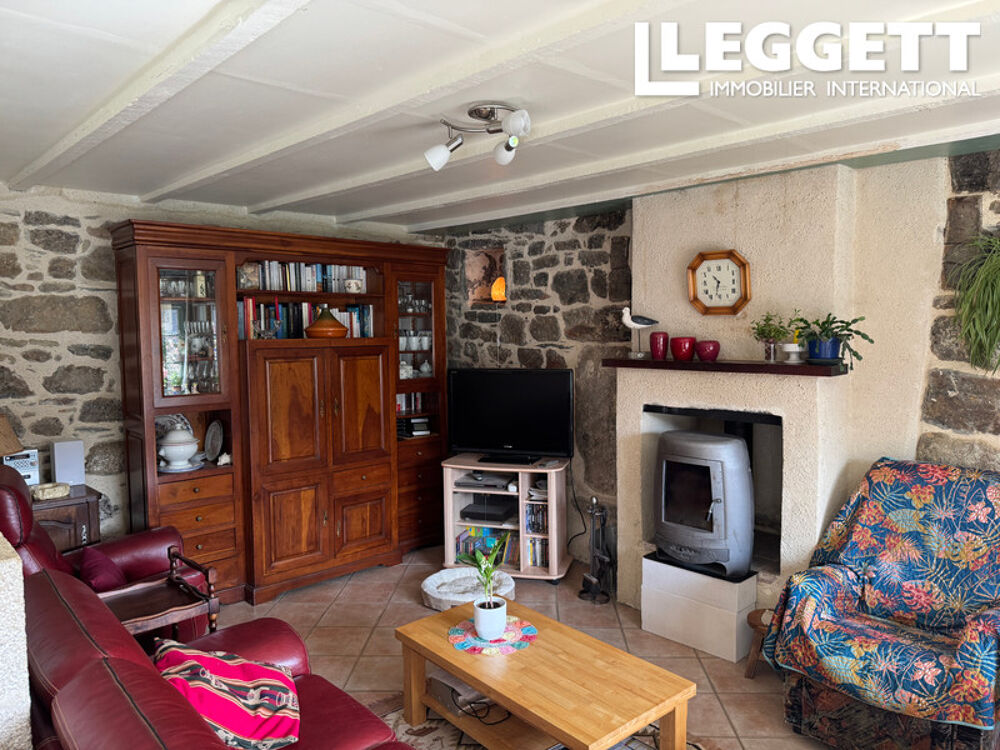 Vente Maison Une belle maison datant de 1703 à la campagne près du Lac de Guerlédan et de Mûr de Bretagne Sainte-brigitte