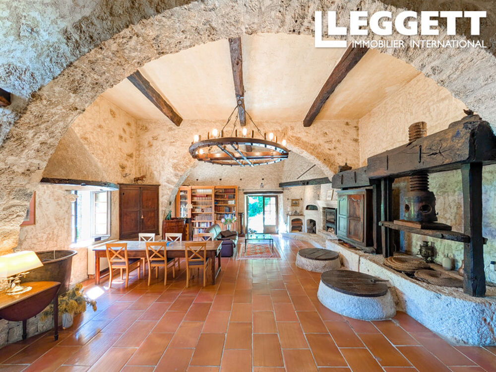 Vente Maison Charmante Bastide en Pierre - Moulin à Huile d'Olive Historique  - Près du Vieux Village et de l'aéroport Carros