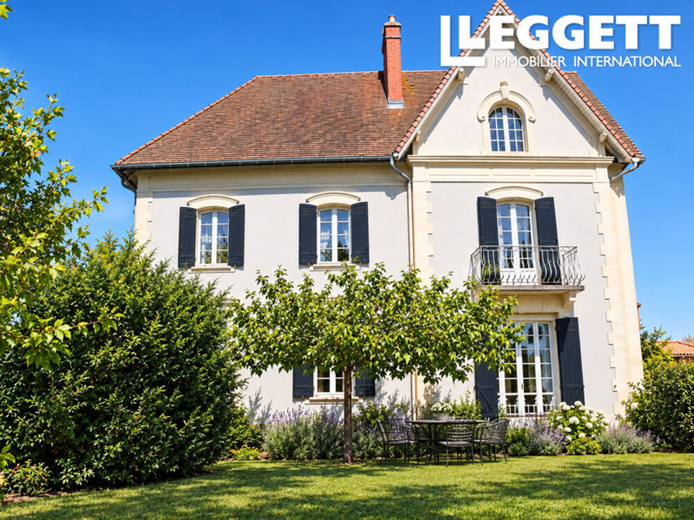 Vente Maison Élégante maison de maître rénovée du début du XXe siècle, 5 chambres, dépendances et potentiel gîtes Le vignau
