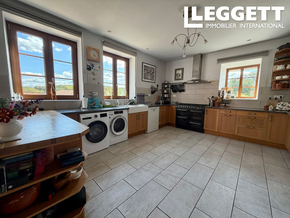 Vente Maison Charmante maison de caractère indépendante de 4 chambres avec piscine creusée, à proximité de Rochechouart Vayres