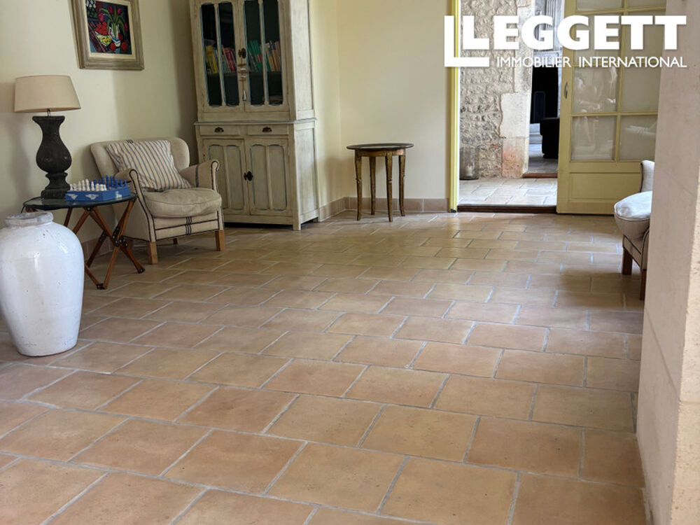Vente Maison Élégante Maison de Maître avec piscine, jardins, bois et potentiel d?aménagement en Charente LigniÈres-sonneville