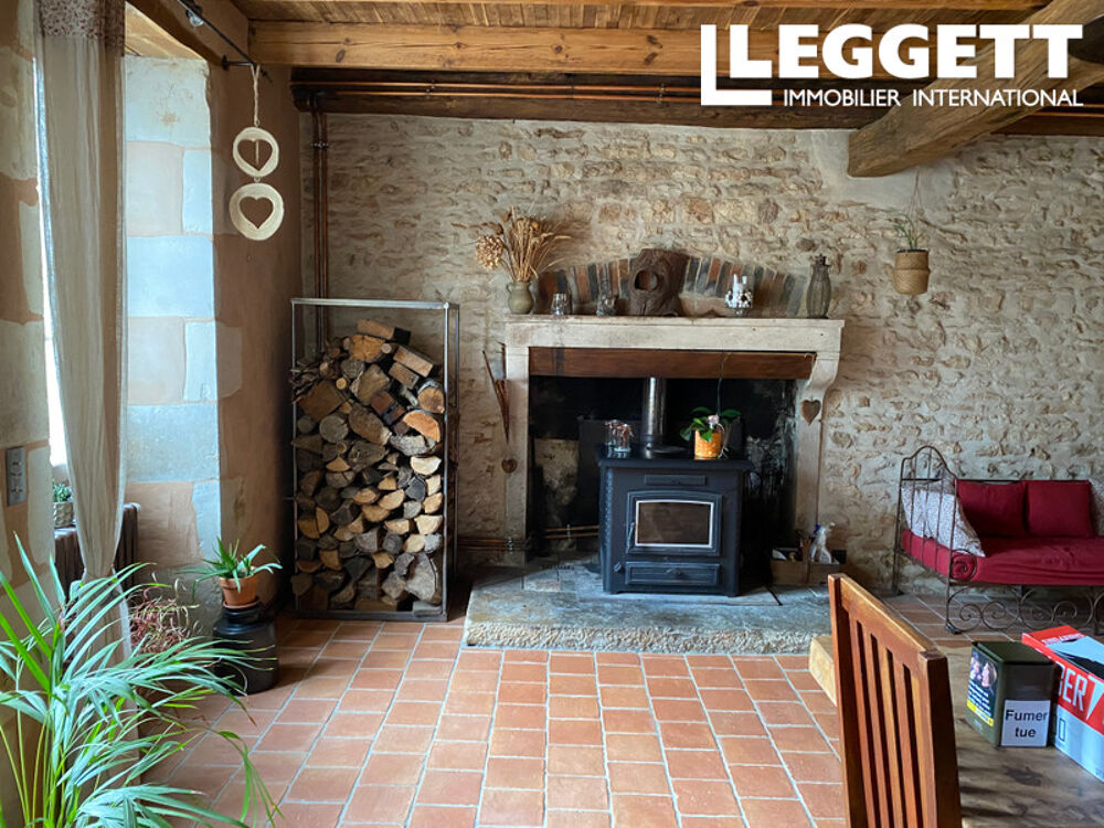 Vente Maison Domaine de Charme composée de deux habitations et dépendances sur un vaste terrain de presque 9000m2 Lizant