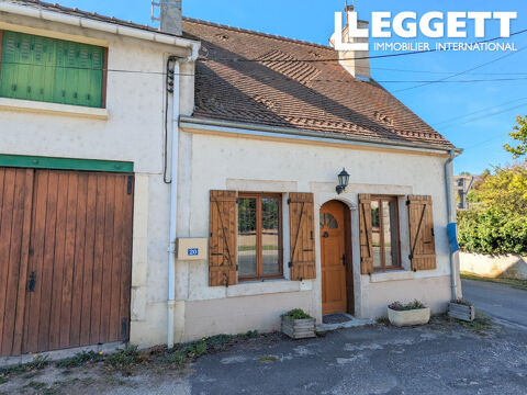 Une charmante maison de 3 chambres avec petit jardin à la périphérie du village traditionnel de Lignières. 71600 Lignires (18160)