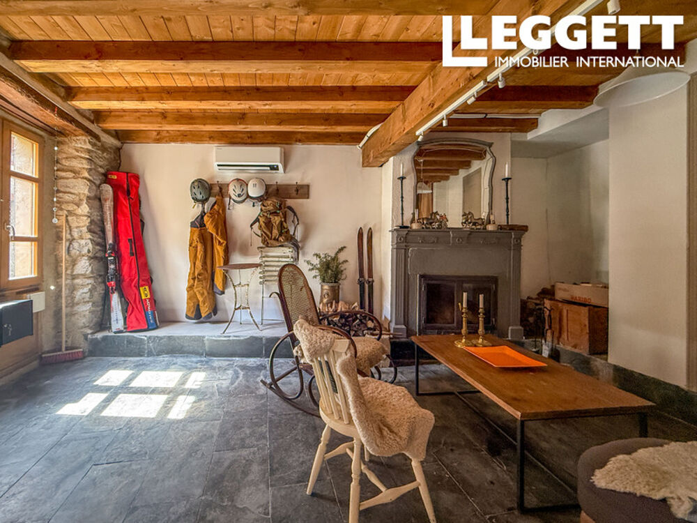 Vente Maison Belle maison en pierre d?inspiration scandinave et ethnique avec vue montagne et petit jardin secret Saint-bÉat-lez