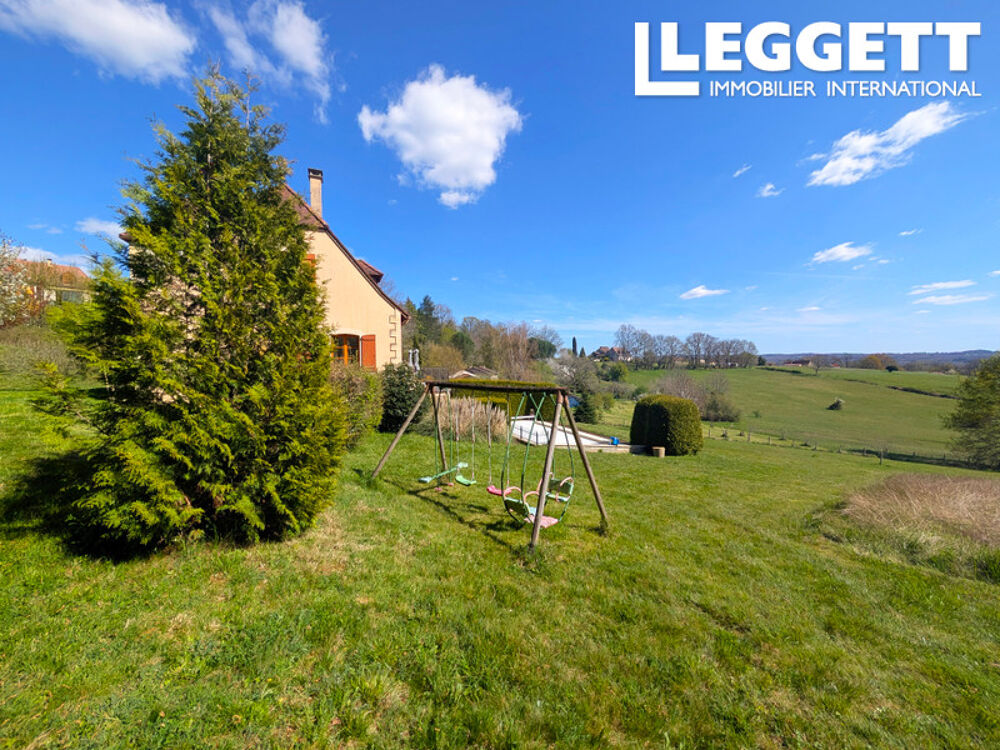 Vente Maison Une belle maison de 5 chambres avec terrasse, piscine, prairie et vue panoramique ! Prix négociable ! Clermont-d'excideuil