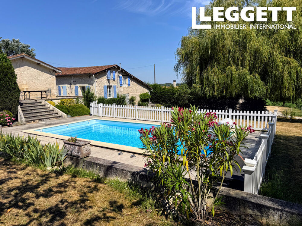 Maison 8 pièces 225 m² · à Montmoreau · 225 m² · 360 000 €