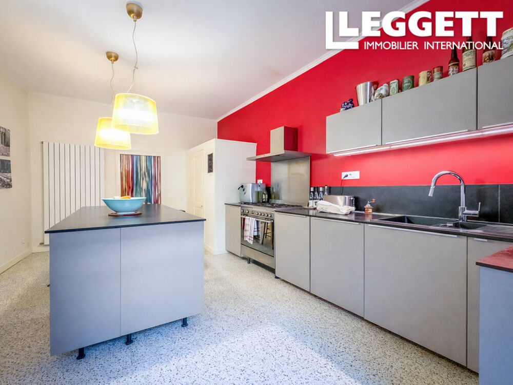Vente Maison Mansion d?exception avec jardin et terrasse au c?ur du village Saint-geniÈs-de-fontedit