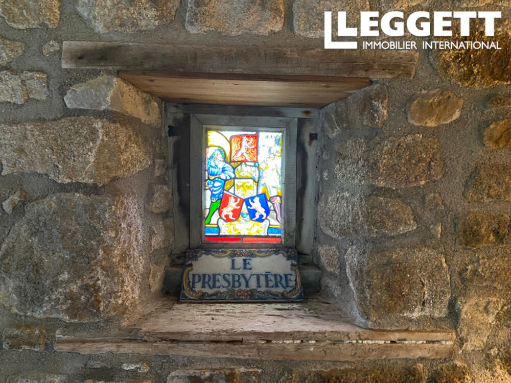 Propriété en pierre traditionnelle avec de nombreuses caractéristiques d'origine près de Vire et Sourdeval