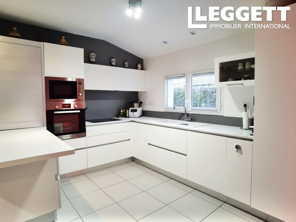 Vente Maison Maison de plain-pied avec jardin et garage en résidence sécurisée avec piscine. Cavillargues