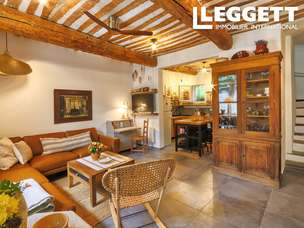 APT, PROVENCE ? Charmante maison de ville entièrement rénovée, très calme, 2 chambres en suite, avec patio