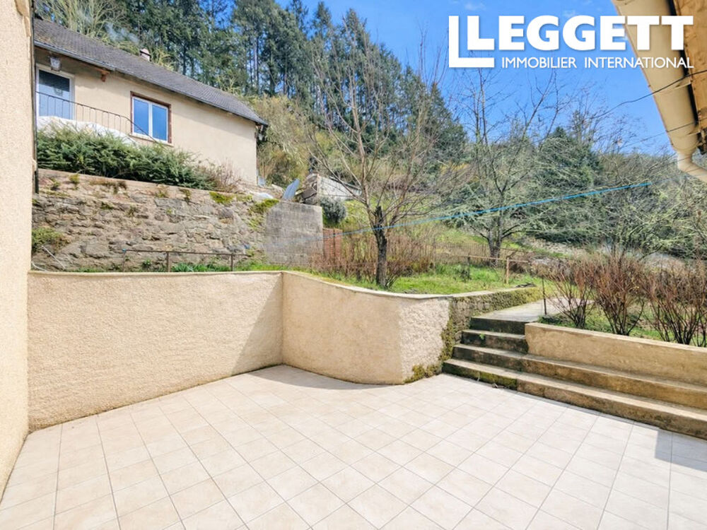 Vente Maison Spacieuse propriété rénovée avec studio indépendant et jardin, située à quelques pas du centre d'Aubusson. Aubusson