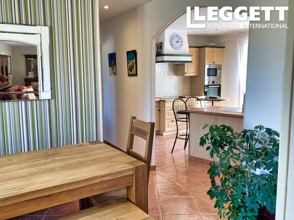 Vente Maison Charmante villa de plein pied au calme avec gite independent, grand terrain, piscine et garage. Clermont-l'hÉrault