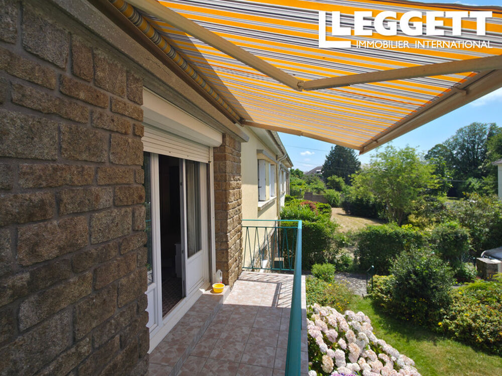 A superb three-bedroom house, within easy walking distance of the lively town of Domfront.