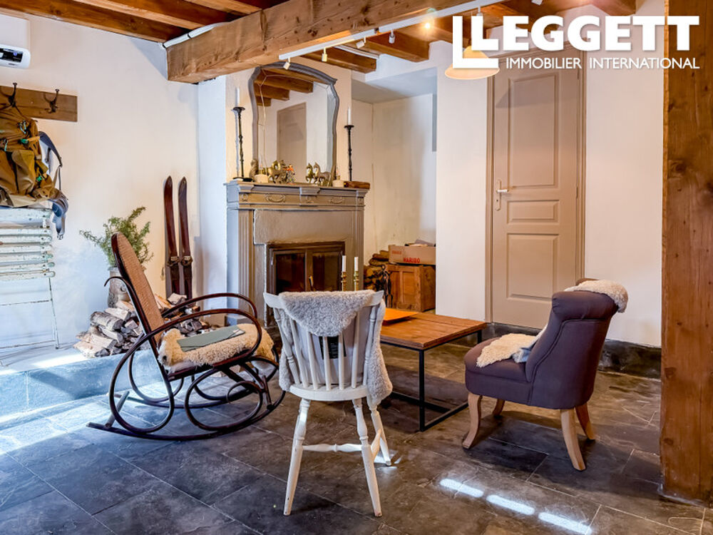 Vente Maison Belle maison en pierre d?inspiration scandinave et ethnique avec vue montagne et petit jardin secret Saint-bÉat-lez