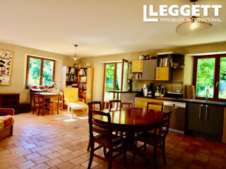  Maison  vendre 8 pices 212 m