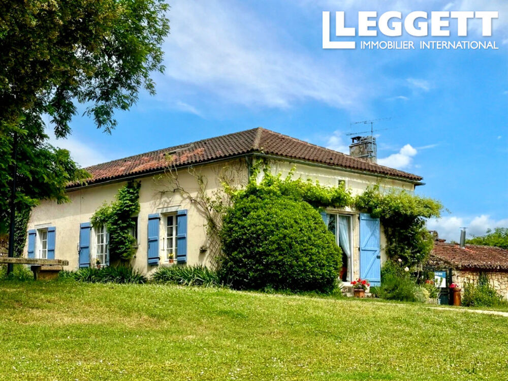 Maison en pierre de caractère avec 3 chambres et une maison d?amis, située à la lisière d?un village très pris