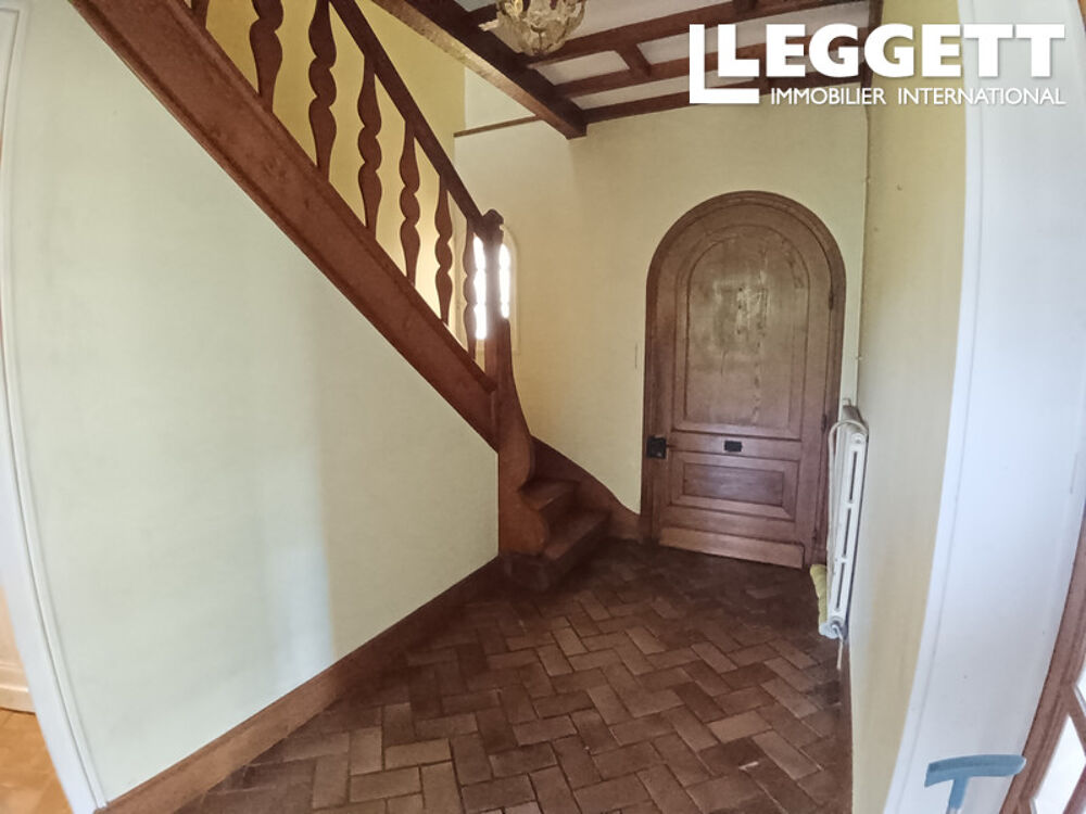 Grande maison de bourg 180 m² ? Fort potentiel (Bi-famille / Investissement)