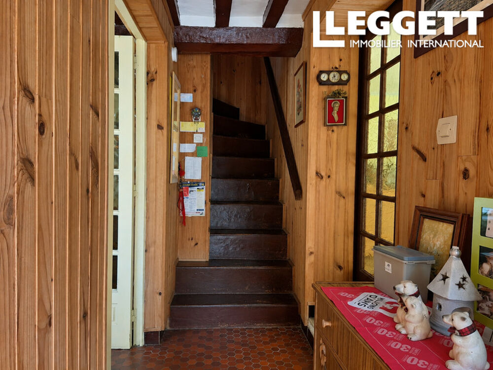 Vente Maison IDEAL PRIMO ACCEDANT Jolie petite maison de 84m2 à rénover offrant 2 chambres possibilité 4. Terrain de 295m2. Vendeuvre