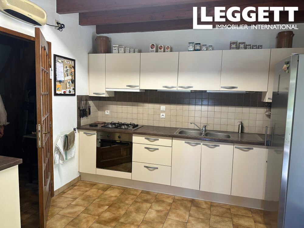 Vente Maison Villa bord du Lot avec 4 chambres, piscine et beau jardin. LÉdat