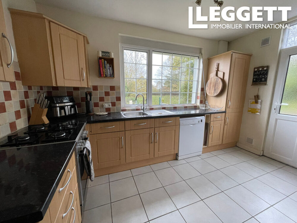 Vente Maison PRIX RÉDUIT Propriété indépendante de 4 chambres avec jardin et piscine Plouguenast-langast