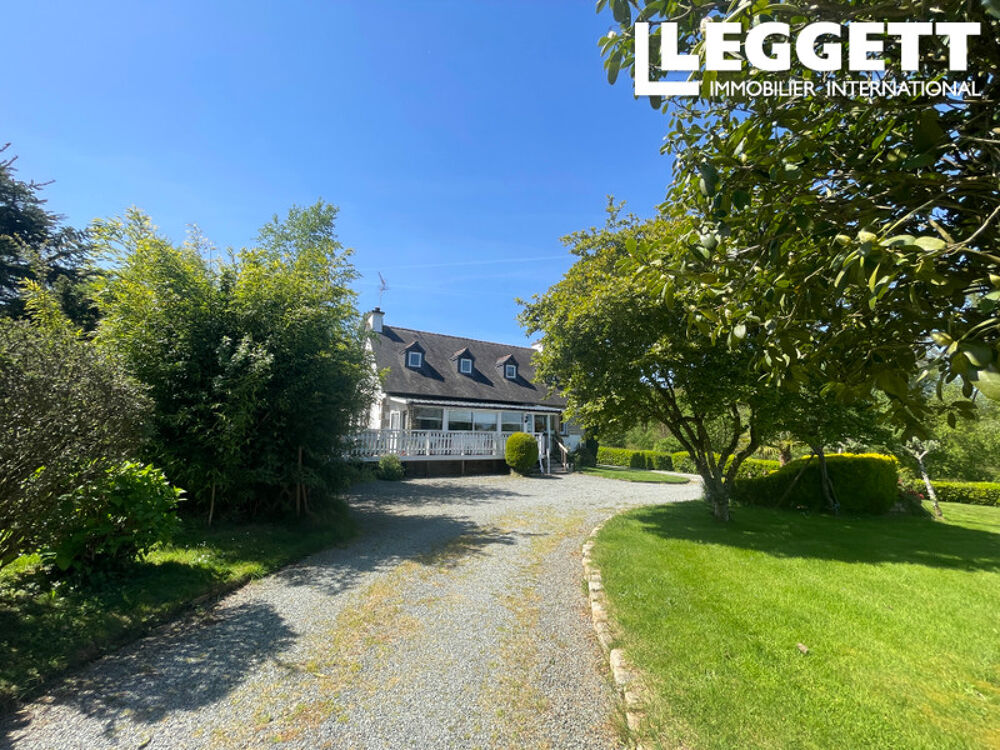 Vente Maison Superbe propriété de 5 chambres, située sur un terrain magnifiquement entretenu de 11 450m². Coadout