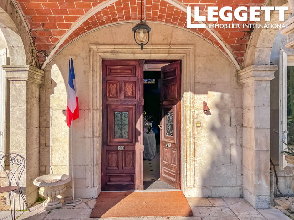 � vendre  Propri�t�/ch�teau Foussignac (16200)