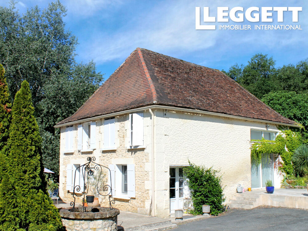 Domaine périgourdin rénové avec gîte rentable, piscine et parc privé à quelques minutes de Bergerac
