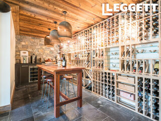  Maison  vendre 9 pices 351 m