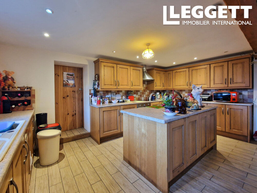 Vente Maison Maison indépendante de 3 chambres avec grange, jardin et terrain non attenant avec 2 étangs Manot