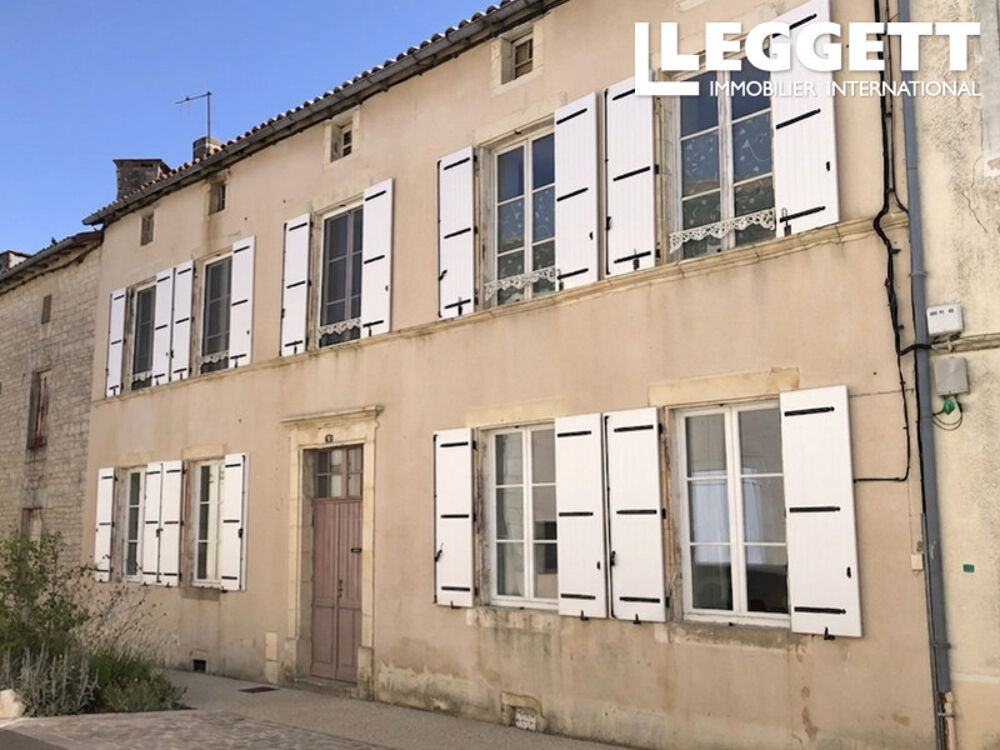 Vente Maison Grande maison familiale avec joli jardin et grange dans le centre ville de Sauze-entre-Bois SauzÉ-vaussais