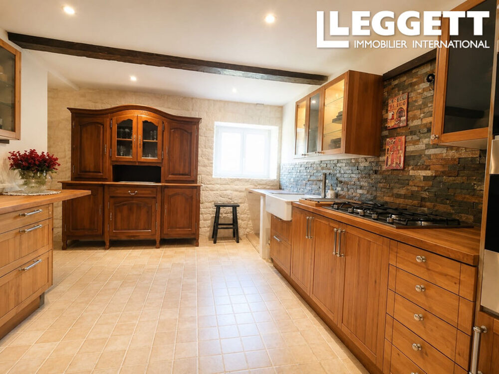 Vente Maison Propriété de caractère avec maison d'amis, 8 chambres, dépendances et garages à Saint-Denis-de-Gast Saint-denis-le-gast